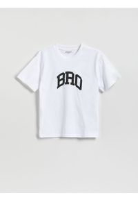 Reserved - T-shirt z nadrukiem - biały. Kolor: biały. Materiał: dzianina, bawełna. Wzór: nadruk #1