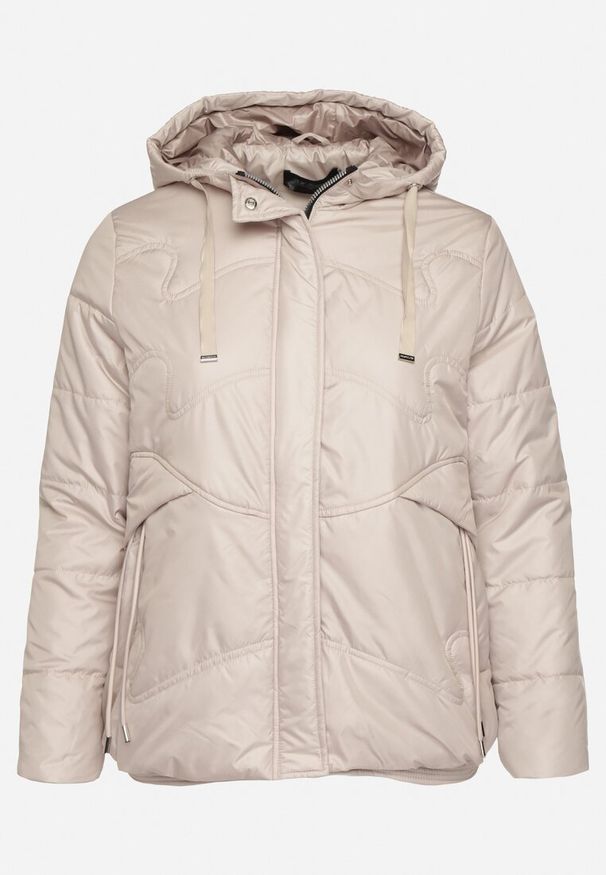 Born2be - Beżowa Kurtka Pikowana z Kapturem Karbia. Okazja: na co dzień. Typ kołnierza: kaptur. Kolekcja: plus size. Kolor: beżowy. Styl: casual, elegancki