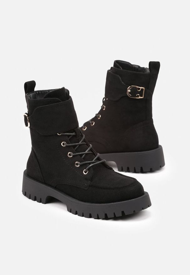 Born2be - Czarne Płaskie Botki w Stylu Workerów z Ozdobnym Paskiem i Klamrą Belendria. Zapięcie: klamry. Kolor: czarny. Materiał: jeans. Sezon: jesień, zima. Styl: elegancki