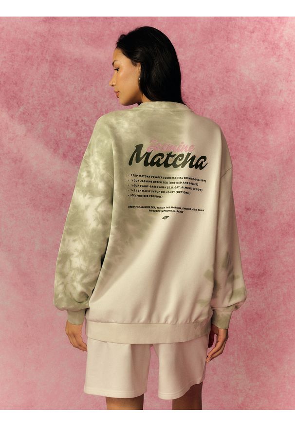 4f - 4F Bluza dresowa loose bez kaptura damska - zielona L. Okazja: do domu, na co dzień. Typ kołnierza: bez kaptura. Kolor: zielony. Materiał: dresówka. Wzór: nadruk. Styl: casual