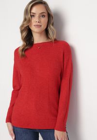 Born2be - Czerwony Klasyczny Sweter z Długim Rękawem Darissa. Kolor: czerwony. Materiał: tkanina, dzianina. Długość rękawa: długi rękaw. Długość: długie. Styl: klasyczny