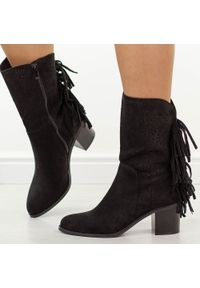 Czarne ażurowe botki damskie na obcasie M.Daszyński 2337-15. Kolor: czarny. Materiał: zamsz. Szerokość cholewki: normalna. Wzór: ażurowy. Sezon: wiosna, jesień, lato. Styl: elegancki, boho, klasyczny #1