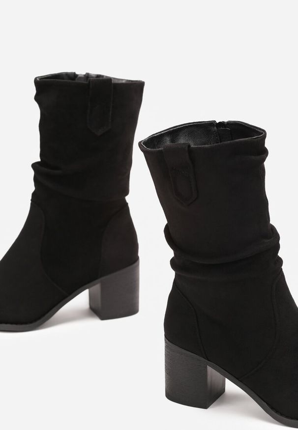Renee - Czarne Botki o Fasonie Kowbojek z Marszczoną Cholewką za Kostkę Alfzara. Okazja: na co dzień. Wysokość cholewki: za kostkę. Kolor: czarny. Szerokość cholewki: normalna. Sezon: wiosna, zima, jesień. Styl: casual