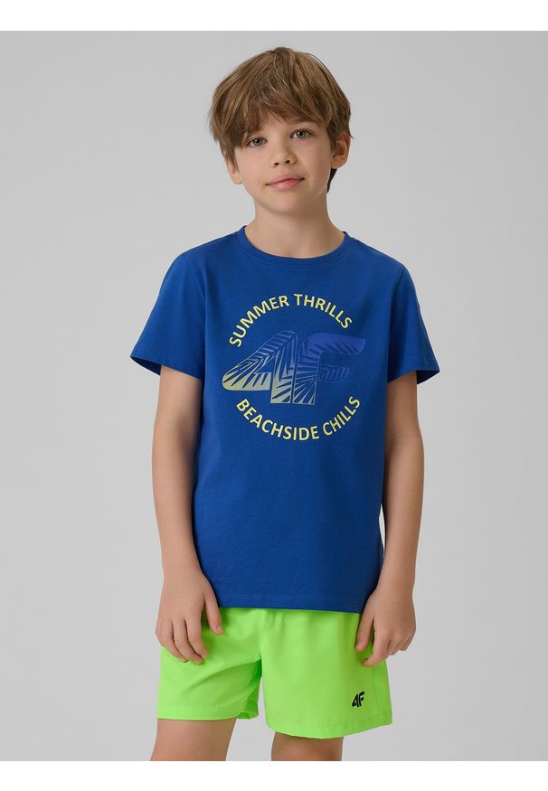 4f - 4F T-shirt loose z nadrukiem chłopięcy - niebieski 122 (6-7 lat). Okazja: na co dzień, na uczelnię. Kolor: niebieski. Materiał: dzianina, materiał, dresówka, bawełna, skóra. Wzór: nadruk. Sezon: lato. Styl: casual
