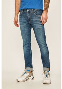Calvin Klein Jeans - Jeansy Ckj 026. Kolor: niebieski. Materiał: bawełna, poliester, denim, elastan #1