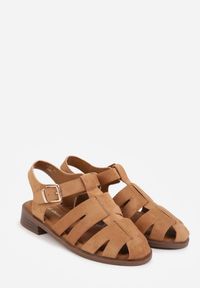 Renee - Jasnobrązowe Sandały o Fasonie Gladiatorek z Paskiem ze Sprzączką Abma. Okazja: na co dzień. Zapięcie: pasek. Kolor: brązowy. Styl: casual #9