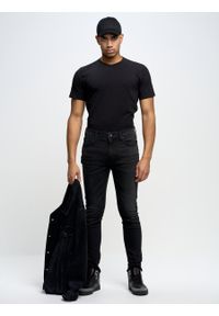 Big-Star - Spodnie jeans męskie czarne Terry Carrot 956. Kolor: czarny. Styl: klasyczny, elegancki