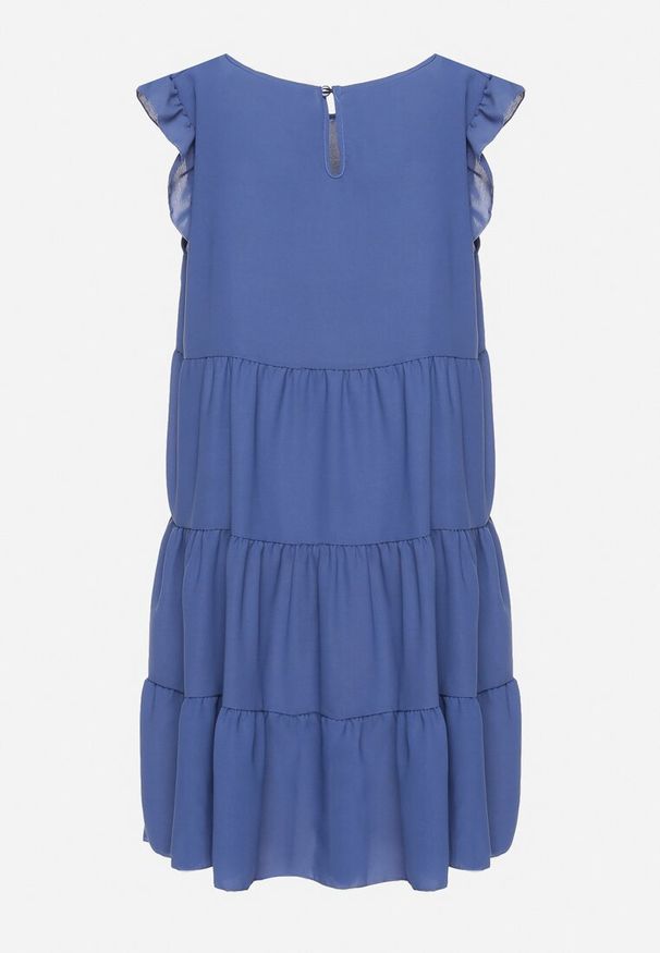 Born2be - Niebieska Rozkloszowana Sukienka z Falbankami Zapinana przy Szyi Rettesa. Okazja: na co dzień. Typ kołnierza: kołnierz z falbankami. Kolor: niebieski. Materiał: wiskoza, tkanina. Sezon: lato. Styl: elegancki, casual