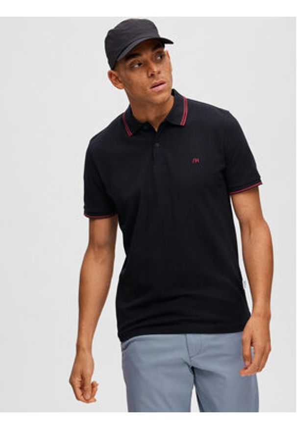 Selected Homme Polo 16087840 Czarny Regular Fit. Typ kołnierza: polo. Kolor: czarny. Materiał: bawełna