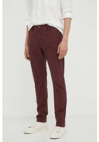 Levi's® - Levi's spodnie męskie kolor bordowy w fasonie chinos. Okazja: na spotkanie biznesowe. Kolor: czerwony. Materiał: materiał. Styl: biznesowy #1