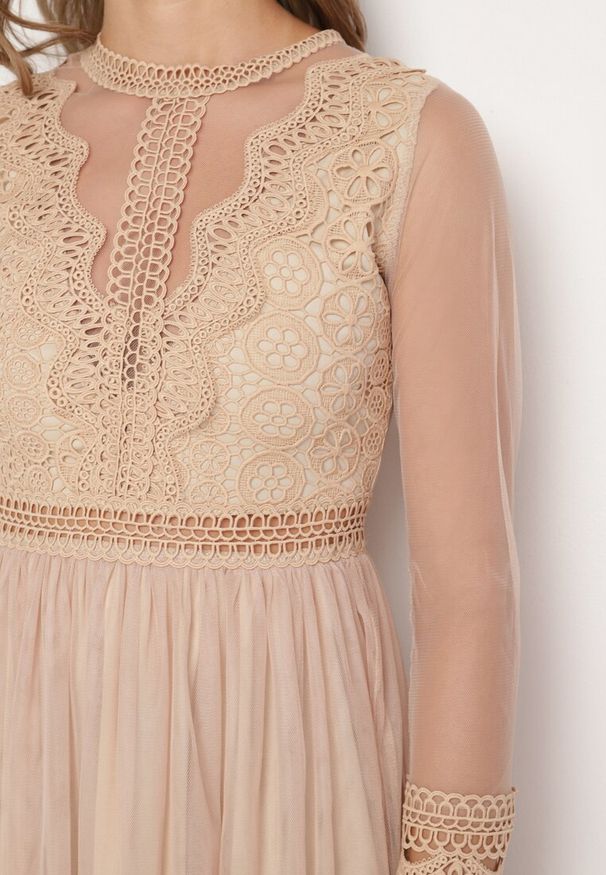 Born2be - Beżowa Sukienka Phaerusa. Kolor: beżowy. Materiał: tiul, koronka. Wzór: aplikacja, koronka. Styl: elegancki, klasyczny. Długość: midi