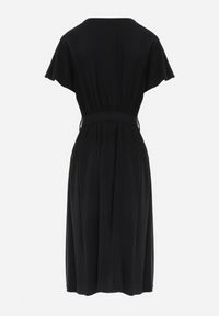 Born2be - Czarna Sukienka z Wiskozy i Wiązanym Paskiem Gariela. Kolor: czarny. Materiał: wiskoza. Typ sukienki: kopertowe #6