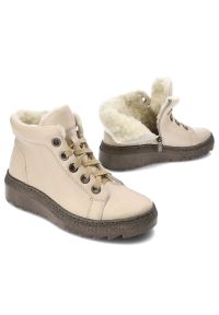 Beżowe Trzewiki Armodo Ocieplane Obuwie Damskie. Okazja: na spacer. Zapięcie: sznurówki. Kolor: beżowy. Materiał: skóra, futro, syntetyk. Sezon: zima. Obcas: na koturnie. Styl: elegancki #9
