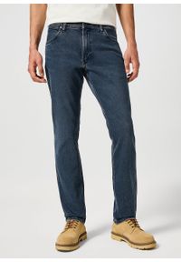 Wrangler - WRANGLER GREENSBORO MĘSKIE SPODNIE JEANSOWE JEANSY DŻINSY STORMY WASH 112357413