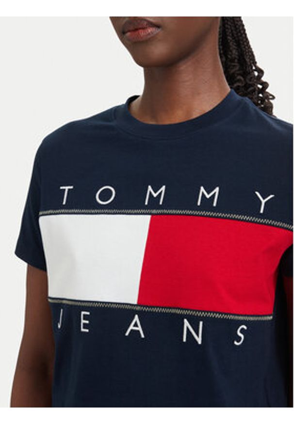 Tommy Jeans T-Shirt Flag DW0DW22818 Granatowy Regular Fit. Kolor: niebieski. Materiał: bawełna