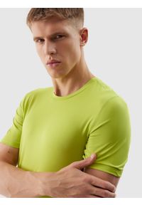4f - 4F Koszulka treningowa slim z materiałów z recyklingu męska - soczysta zieleń XXL. Kolor: zielony. Materiał: materiał. Długość rękawa: krótki rękaw. Długość: krótkie. Wzór: gładki, ze splotem. Sport: fitness