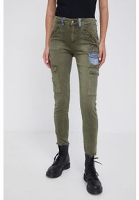 Desigual - Spodnie. Kolor: zielony. Materiał: bawełna #1