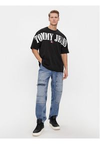 Tommy Jeans T-Shirt Tjm Ovz Badge Tj Tee DM0DM18565 Czarny Regular Fit. Kolor: czarny. Materiał: bawełna #3