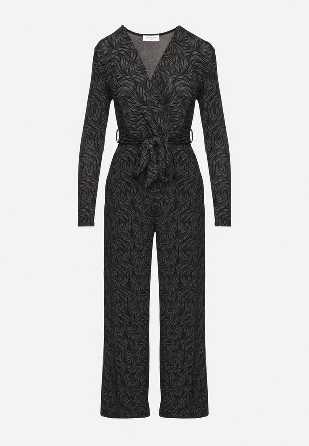 Born2be - Czarny Kombinezon z Wiskozą o Kopertowym Kroju z Paskiem Zdobiony Metaliczną Nicią Loradi. Okazja: na co dzień. Kolor: czarny. Materiał: wiskoza. Długość rękawa: długi rękaw. Długość: długie. Wzór: aplikacja. Styl: casual, elegancki