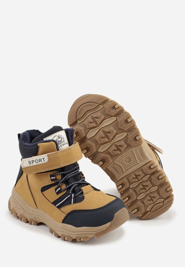 Born2be - Brązowe Botki w Trekkingowym Stylu Vices Zapinane na Rzep Nelanella. Okazja: na spacer, na uczelnię. Zapięcie: rzepy. Kolor: brązowy. Materiał: jeans. Wzór: kolorowy. Styl: elegancki