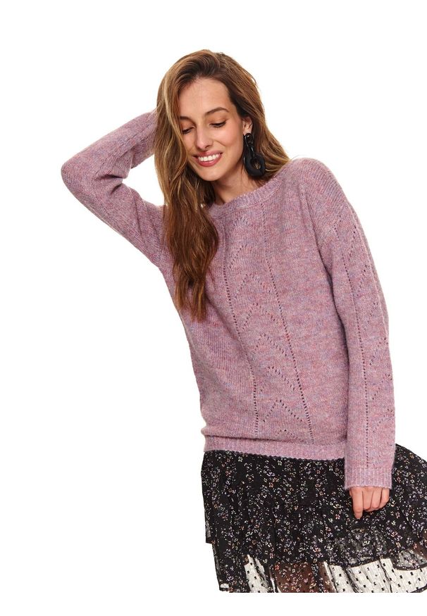 TOP SECRET - Sweter z warkoczem. Kolor: fioletowy. Materiał: materiał, wełna. Długość rękawa: długi rękaw. Długość: długie. Wzór: aplikacja. Sezon: zima