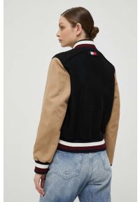 TOMMY HILFIGER - Tommy Hilfiger kurtka bomber wełniana kolor czarny przejściowa. Kolor: czarny. Materiał: wełna #4