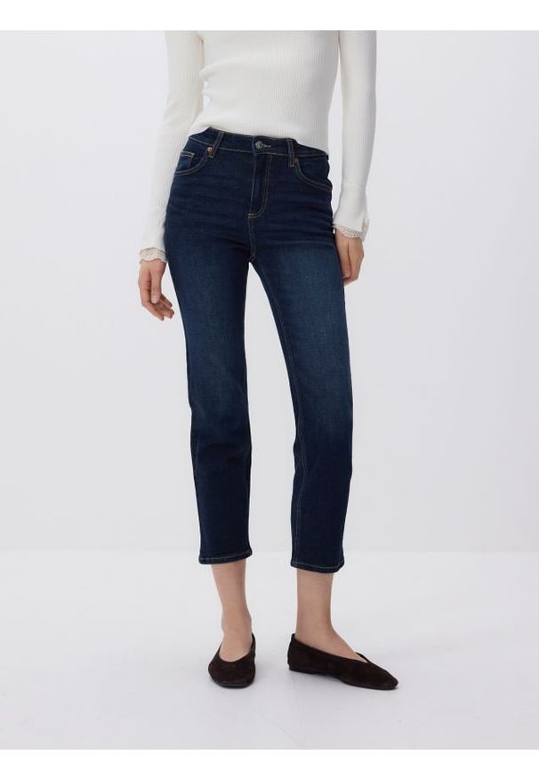 Reserved - Jeansy straight - granatowy. Kolor: niebieski