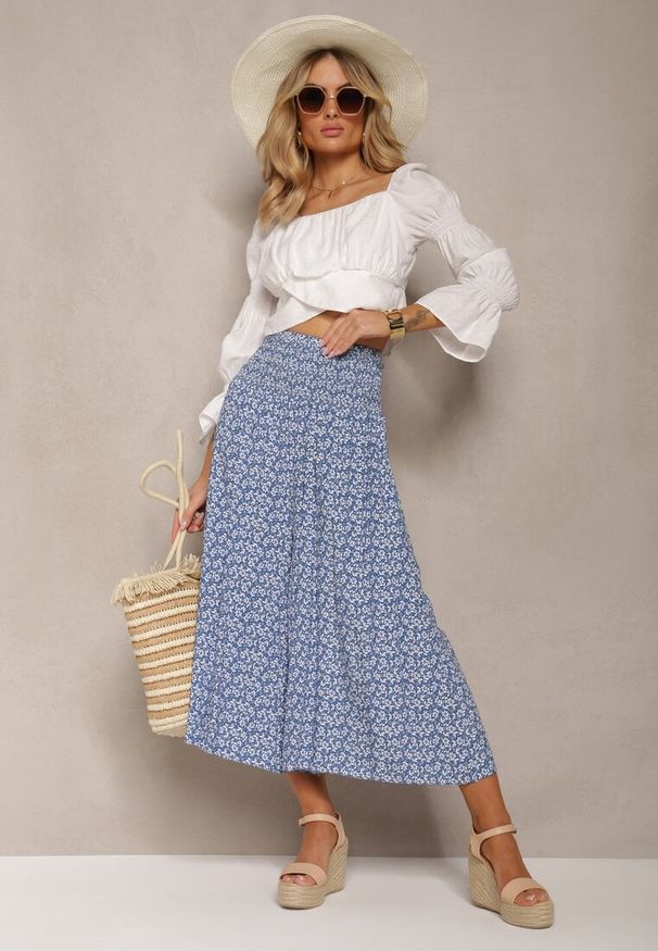 Renee - Niebieskie Bawełniane Spodnie Culottes z Szeroką Gumką w Pasie i Kwiatowym Printem Pellagia. Okazja: na co dzień. Kolor: niebieski. Materiał: bawełna. Wzór: kwiaty, nadruk. Styl: casual