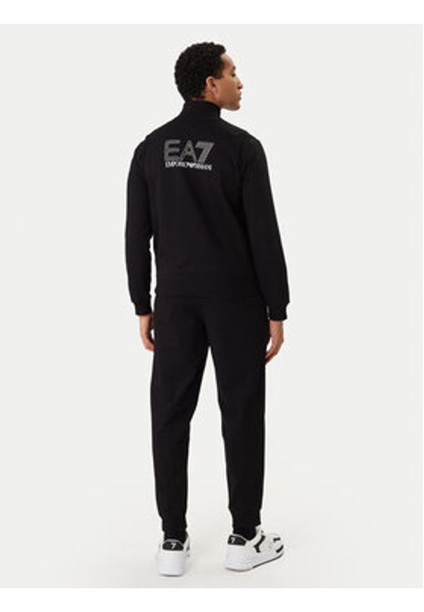 EA7 Emporio Armani Dres 7M001317 AF13512 UC001 Czarny Regular Fit. Kolor: czarny. Materiał: bawełna