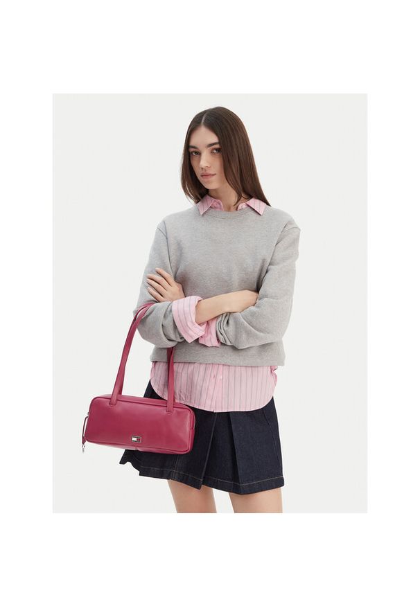 Torebka Tommy Jeans. Kolor: czerwony