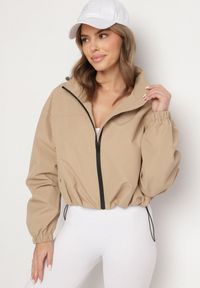 Born2be - Ciemnobeżowa Kurtka Wiatrówka o Kroju Oversize Natilessa. Okazja: na spacer, na co dzień. Kolor: beżowy. Materiał: jeans. Długość rękawa: długi rękaw. Długość: długie. Sezon: wiosna. Styl: casual #1