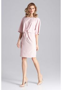 Figl - Różowa Sukienka przed Kolana z Wiązaniem w Talii. Kolor: różowy. Materiał: poliester, elastan