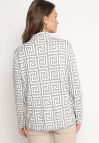 Born2be - Szary Sweter z Półgolfem o Geometrycznym Wzorze i Ozdobnymi Suwakami Waqaia. Kolor: szary. Materiał: dzianina. Wzór: geometria. Sezon: jesień, zima #3