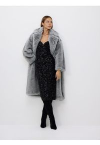 Reserved - Cekinowa sukienka midi - czarny. Kolor: czarny. Materiał: dzianina. Długość: midi #1