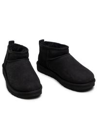 Ugg Śniegowce W Classic Ultra Mini 1116109 Czarny. Kolor: czarny. Materiał: skóra