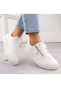 Buty sportowe sneakersy damskie białe McBraun 23233. Kolor: biały #5