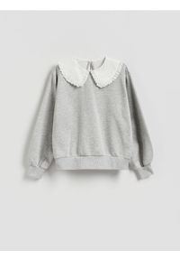 Reserved - Bluza z kołnierzykiem - jasnoszary. Kolor: szary. Materiał: dzianina, bawełna #1
