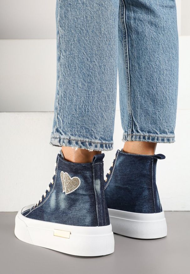 Renee - Granatowe Trampki na Platformie z Wysoką Cholewką z Haftem z Brokatem Elanitha. Okazja: na co dzień. Wysokość cholewki: przed kolano. Kolor: niebieski. Materiał: jeans. Szerokość cholewki: normalna. Wzór: haft. Obcas: na platformie. Styl: klasyczny, elegancki, casual