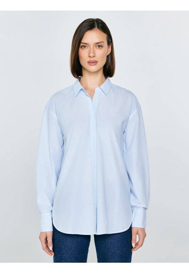 Big-Star - Koszula damska w paski niebieska Goplo 400. Okazja: na co dzień, do pracy. Typ kołnierza: kołnierzyk klasyczny. Kolor: niebieski. Materiał: tkanina, bawełna. Wzór: paski. Styl: casual, elegancki, klasyczny