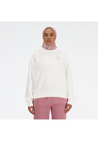 Bluza damska New Balance WT41517WT – biała. Kolor: biały. Materiał: bawełna, prążkowany, poliester. Wzór: nadruk