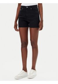 Calvin Klein Jeans Szorty jeansowe J20J225154 Czarny Mom Fit. Kolor: czarny. Materiał: bawełna