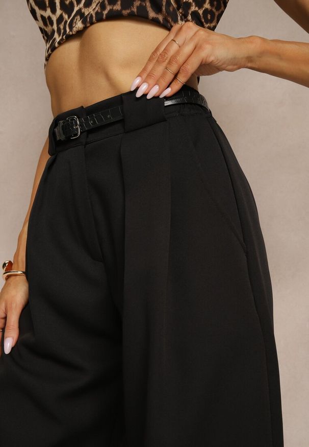 Renee - Czarne Szerokie Spodnie High Waist o Garniturowym Kroju z Zakładkami Uliadorea. Okazja: na co dzień. Stan: podwyższony. Kolor: czarny. Styl: klasyczny, elegancki, casual