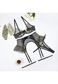 Intica - Komplet bielizny z falbanami z eleganckimi detalami Brocha. Kolor: czarny. Materiał: tkanina #1