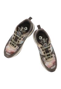 Brązowe Sneakersy Anekke Wygodne Obuwie Damskie. Okazja: na co dzień. Kolor: brązowy. Materiał: materiał. Szerokość cholewki: normalna. Wzór: nadruk, napisy. Styl: casual, elegancki, sportowy #5