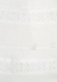 Renee - Jasnobeżowa Rozkloszowana Sukienka z Wiskozy w Typie Baby Doll z Guziczkami i Falbankami Haido. Okazja: na spacer, na co dzień. Typ kołnierza: kołnierz z falbankami. Kolor: beżowy. Materiał: wiskoza. Sezon: lato. Styl: elegancki, casual #6
