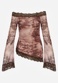 Renee - Brązowa Bluzka Siateczkowa Typu Hiszpanka z Bawełną i Wiskozą z Koronką Nurriva. Okazja: na co dzień. Typ kołnierza: dekolt hiszpanka. Kolor: brązowy. Materiał: wiskoza, bawełna, koronka. Wzór: koronka. Styl: casual #4