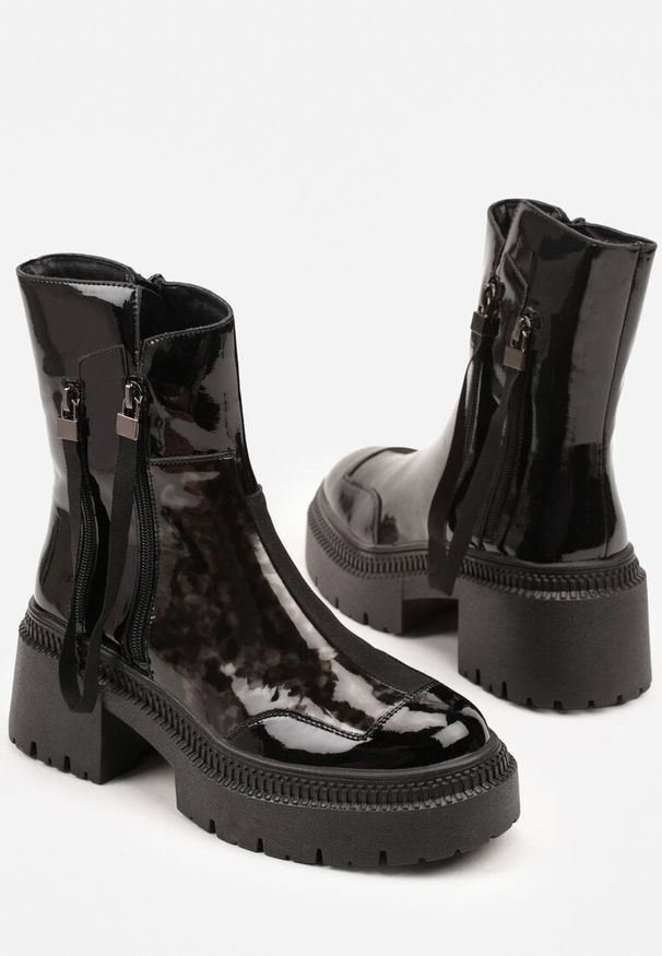 Born2be - Czarne Lakierowane Botki Vices z Ozdobną Tasiemką Rivavie. Okazja: na co dzień. Kolor: czarny. Materiał: lakier. Styl: casual, elegancki