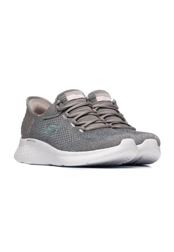 skechers - Buty do chodzenia damskie Skechers Pro-natur. Kolor: szary. Materiał: syntetyk, materiał. Szerokość cholewki: normalna. Model: Skechers Sport. Sport: turystyka piesza
