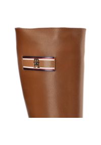 TOMMY HILFIGER - Brązowe Kozaki Damskie Tommy Hilfiger Eleganckie Skórzane Buty. Kolor: brązowy. Materiał: skóra. Szerokość cholewki: normalna. Wzór: gładki. Obcas: na obcasie. Styl: elegancki. Wysokość obcasa: niski #6