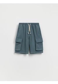 Reserved - Szorty cargo - zielony. Kolor: zielony. Materiał: dzianina, bawełna #1